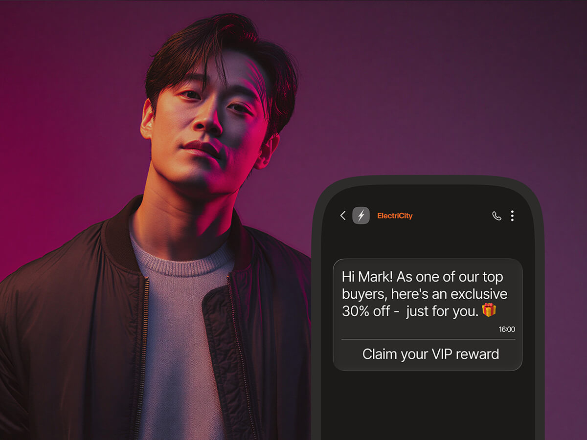 A personalized WhatsApp message from ElectriCity offering top buyer Mark an exclusive 30% discount with a 'Claim your VIP reward' call-to-action button.